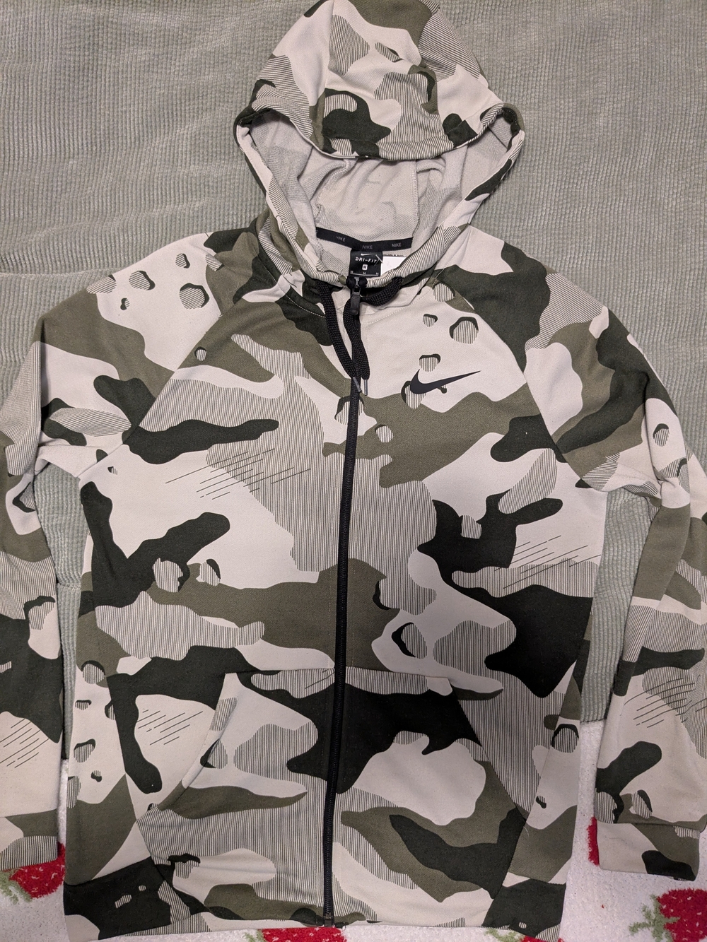 Nike Dri-FIT Men's Full-Zip Camo Training Hoodie Size Medium